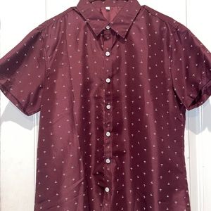 Large burgundy short sleeve button down shirt